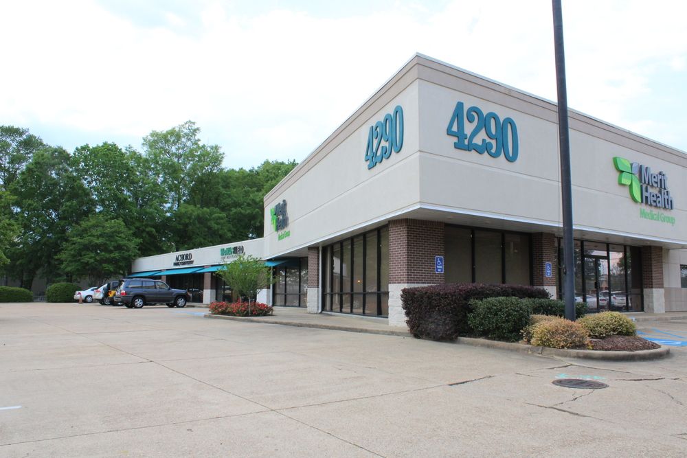 High Traffic Retail or Medical Space | Lakeland Drive: 4290 Lakeland Dr, Flowood, MS 39232